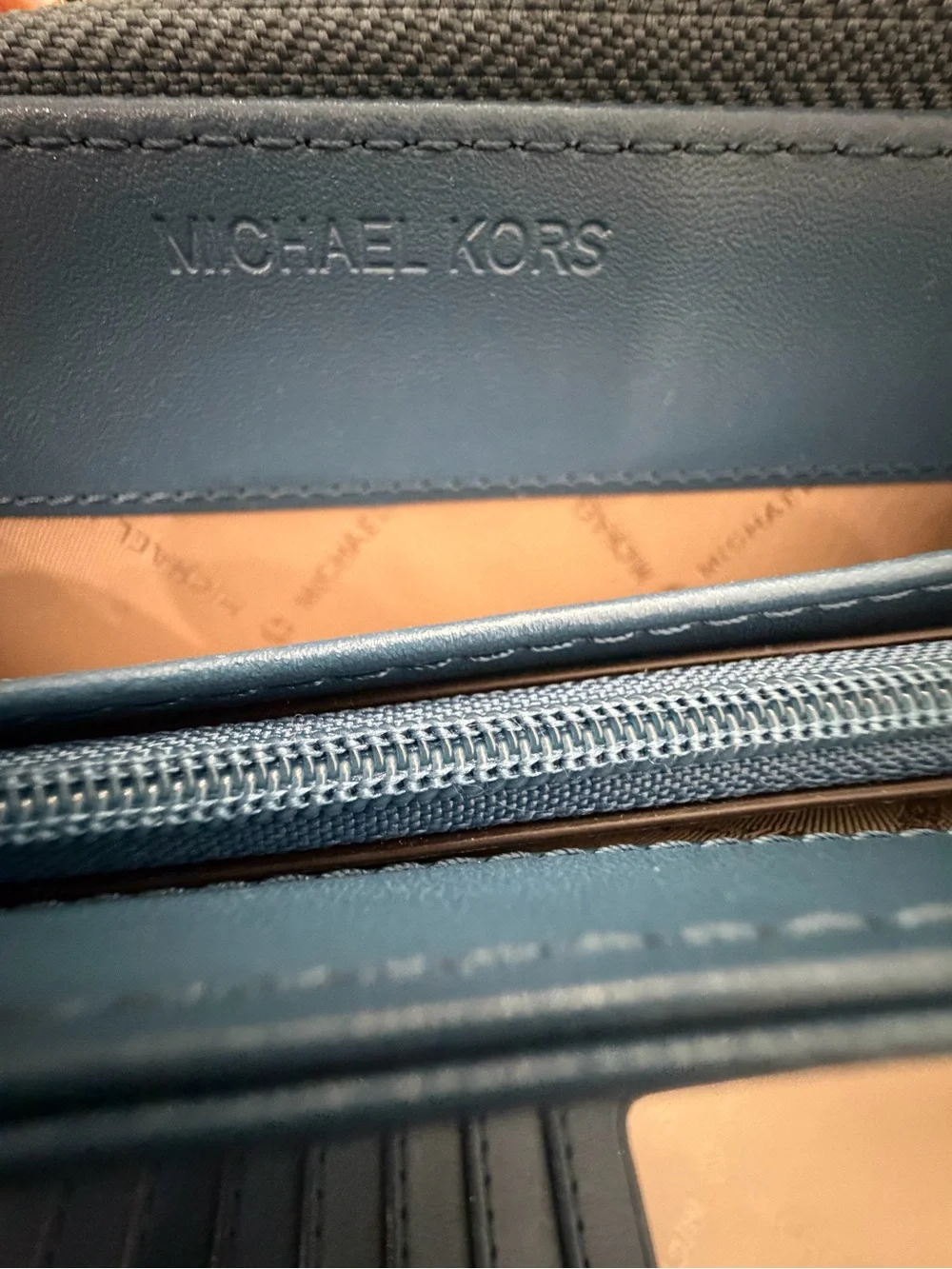 NWOT Michael Kors Blue Pebbled Leather Zip-Around Wristlet Wallet